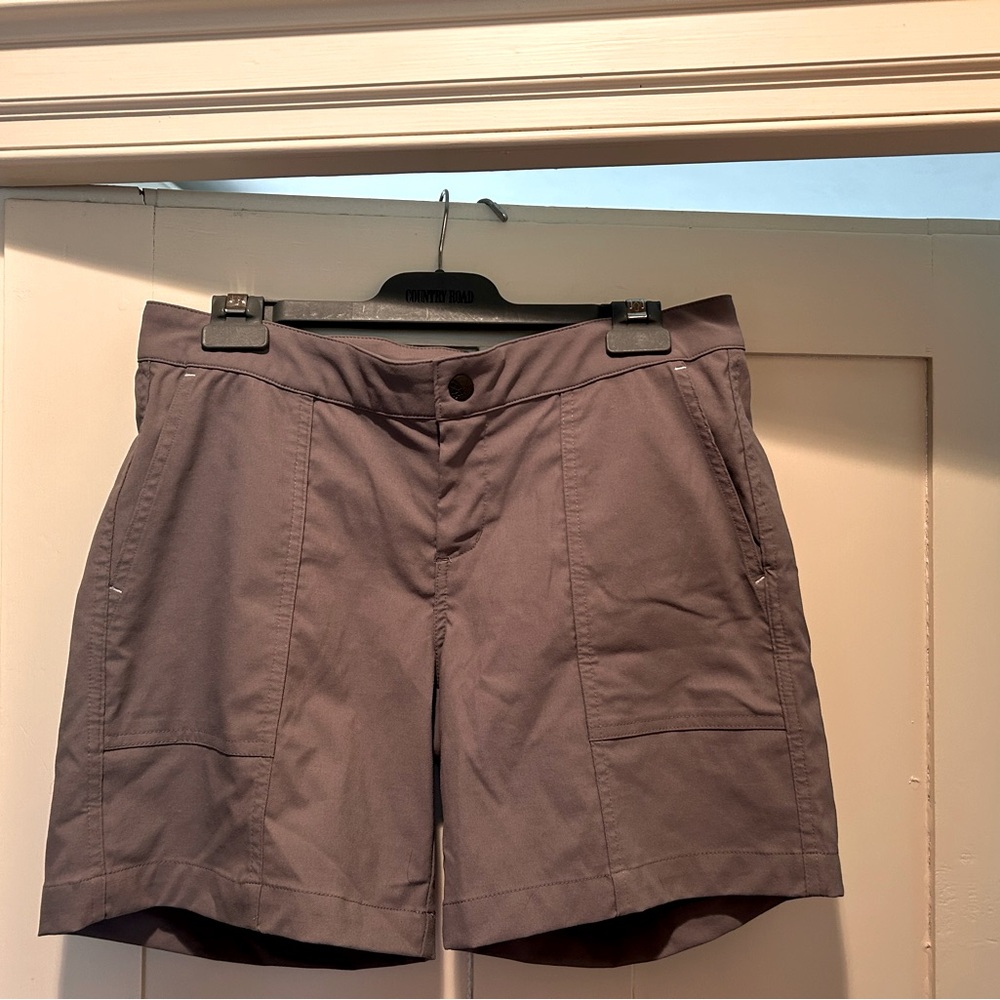 Stio Coburn shorts - size 10 tried on but never worn, so perfect condition